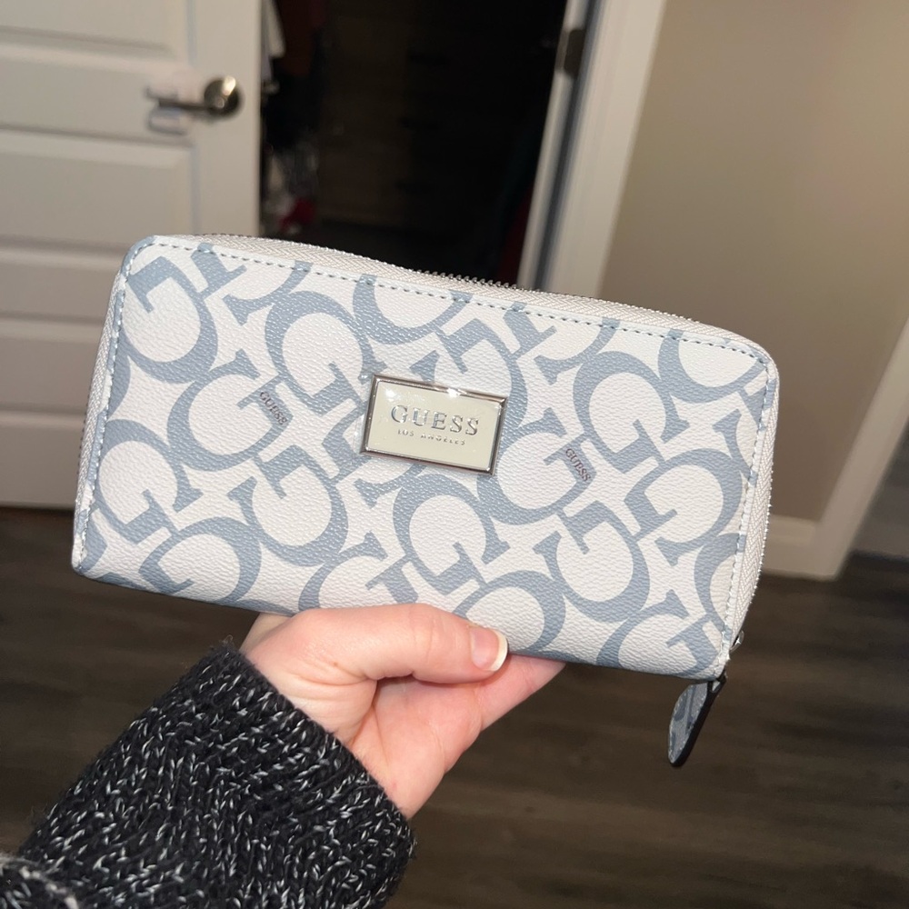 GUESS Gray Logo Wallet